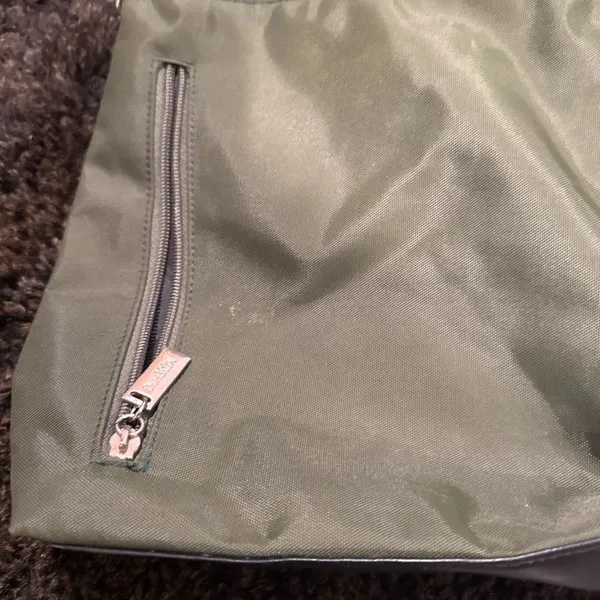 Moschino army green purse - Image 6