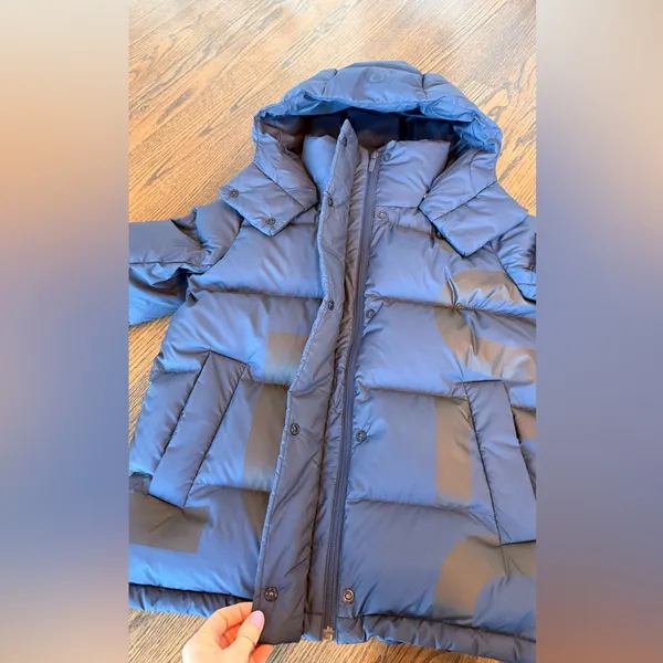 Lululemon Wunder Puff Jacket Wordmark True Navy size 4 NWOT RARE - Image 9