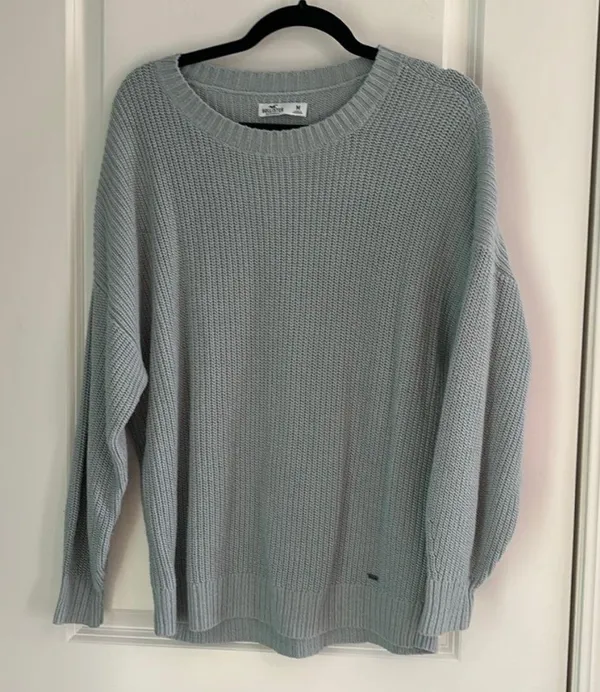 Hollister Green Sweater - Image 2