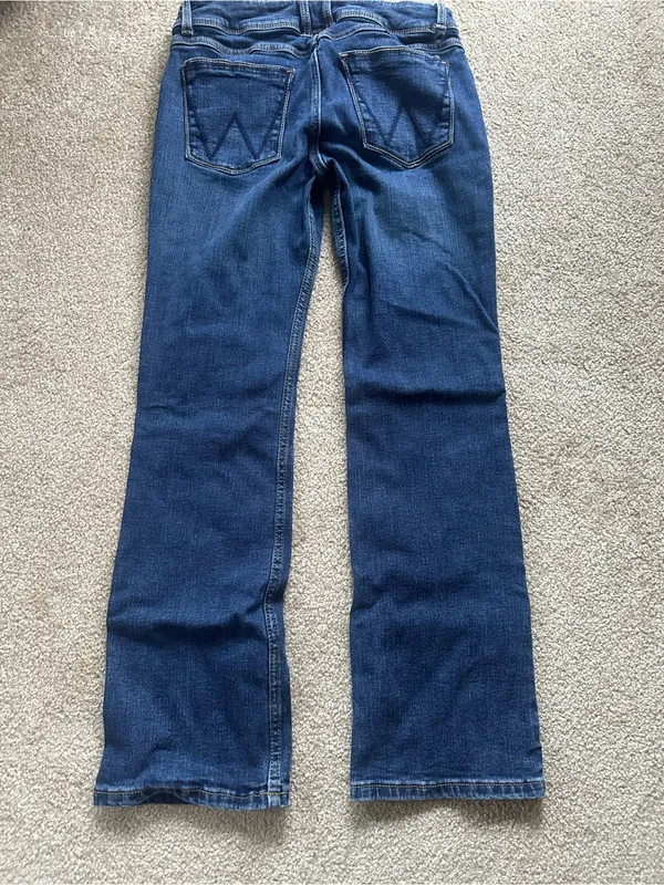 Wrangler Women’s Boot Cut Jeans in Dark Blue Denim - Image 3