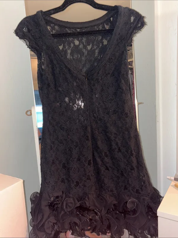 Black Lace Cocktail Dress with Rosette Hem Size XS - Image 2