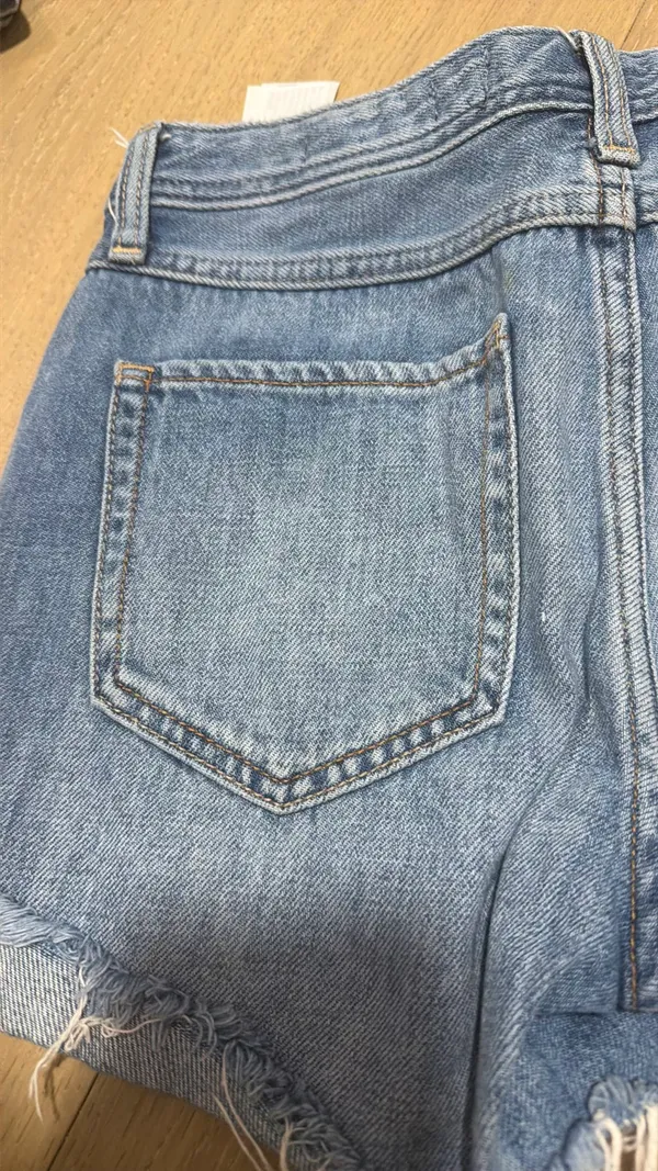 Hollister - Image 2