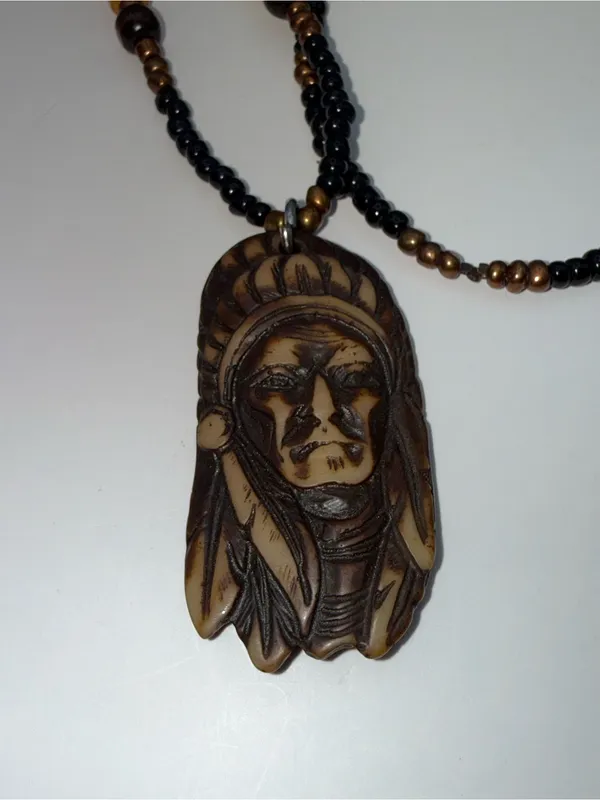 Handcraftede Black and Brown Beaded Necklace with Native Chief Pendant - Image 2