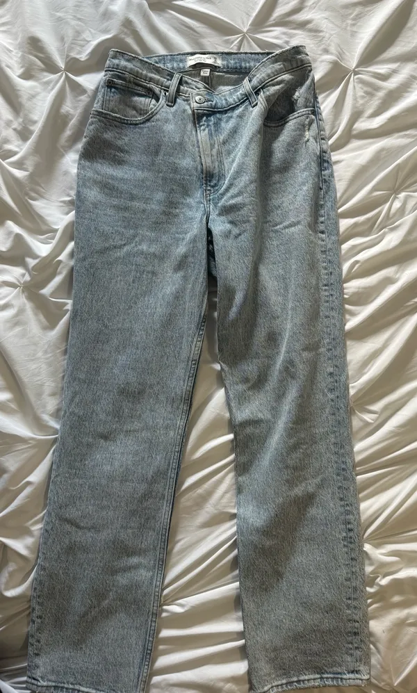 Abercrombie Jeans - Image 3