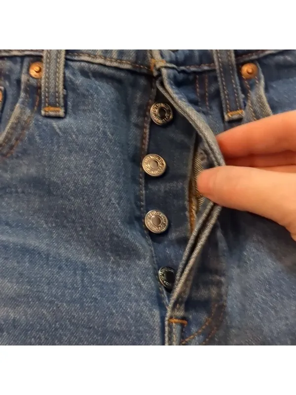 Levis premium 501 button fly distressed shorts size 26 - Image 2
