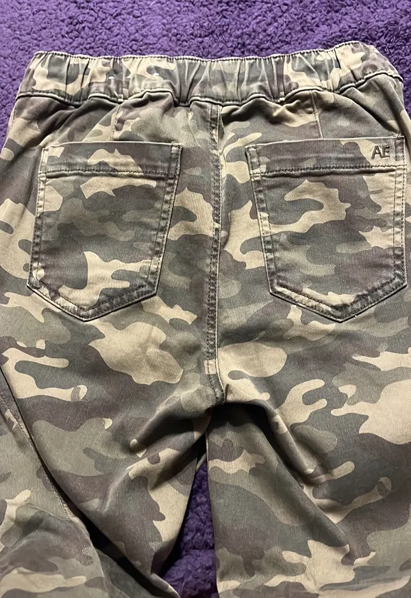 American Eagle Camo Jogger - Image 2