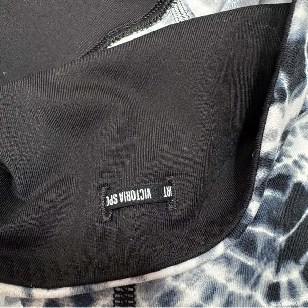 Victoria’s Secret Sport Tie Dye‎ Crop High Waist Leggings Black White Large - Image 7
