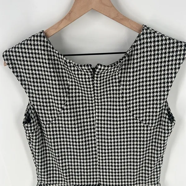 Merona Womens Size M Houndstooth Print Stretch‎ Cap Sleeve Sheath Dress - Image 10