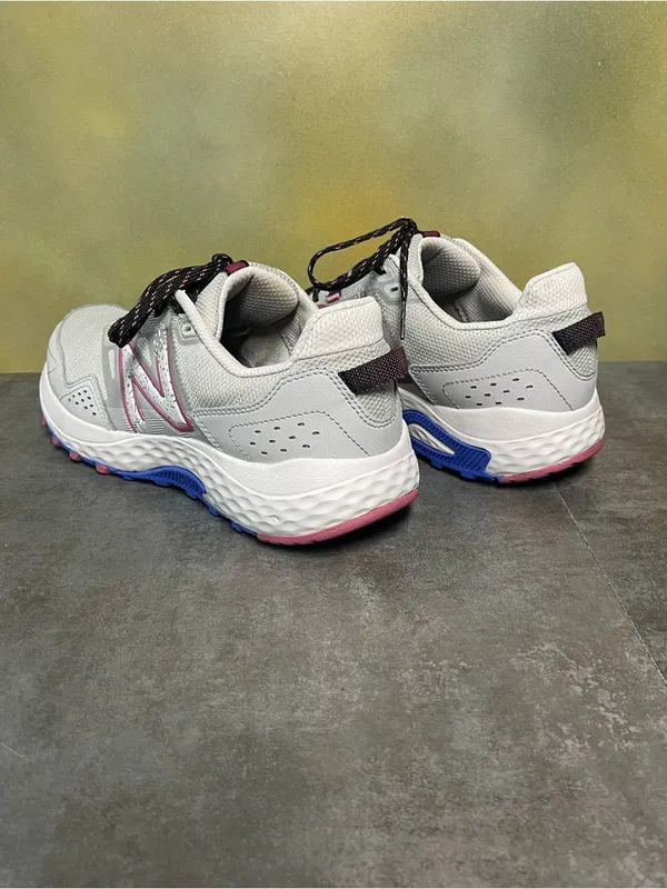 New Balance T410 Women's Gray/Pink Trail Running Shoes Size 11M - Image 11