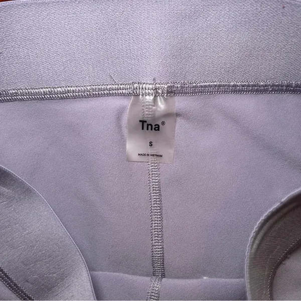 Aritzia TNA Purple Logo Mid Rise 7/8 Leggings Women’s Size Small - Image 8