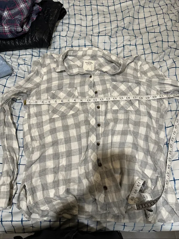 Abercrombie & Fitch Gray and White Plaid Shirt - Image 4