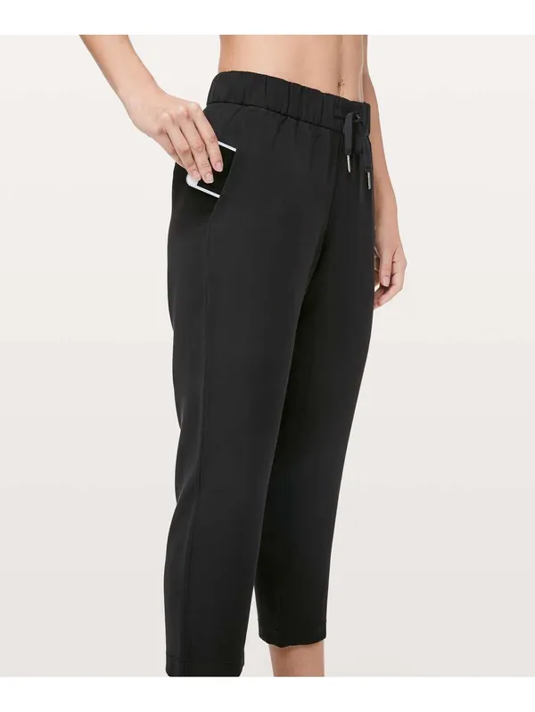Lululemon On the Fly Crop Woven 23” Black Pants Size 2 - Image 3