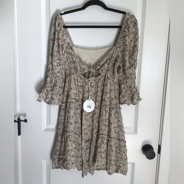Storia Floral Long Sleeve Dress in Cream and Red‎ - Image 2