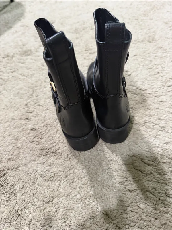 Tory Burch Black Bennie Buckle Moto Boots with Gold Hardware size 5 EUC - Image 8