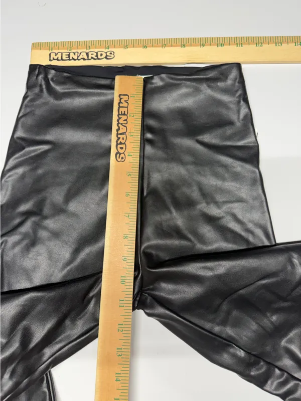 Abercrombie & Fitch faux leather leggings‎ women’s size XS pants - Image 3