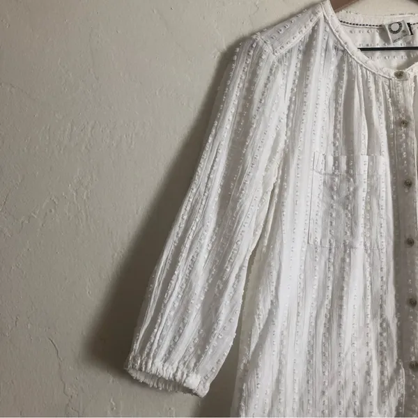 Anthropologie Akemi + Kin Peasant Sleeve Swiss Dot Button Up Blouse Top Small - Image 6