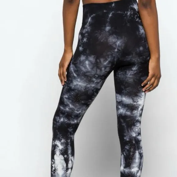 FP Movement by FREE People, Good Karma Performance Capri Legging size‎ xs / s - Image 3
