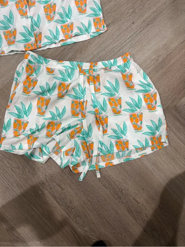 Bouffants and Broken Hearts Tropical Cocktail Pajama Set Size M - Image 6