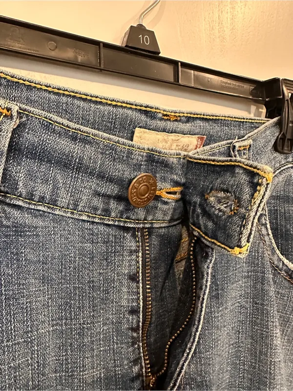 Levi's Women's low rise 542 flare Medium Blue Jeans - Image 6
