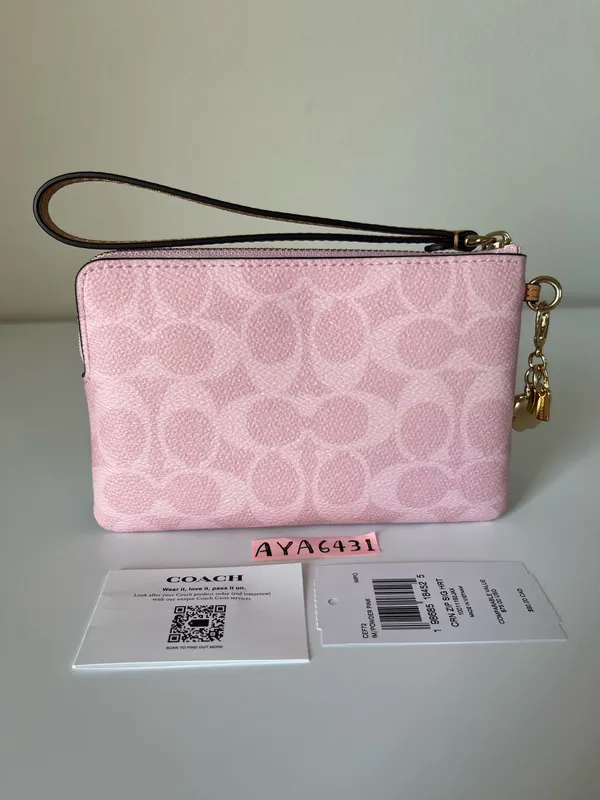 Coach Wristlet - Image 3