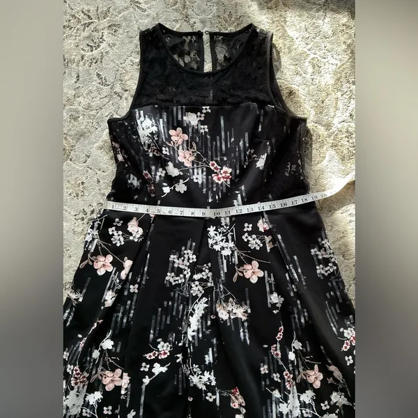 White House | Black Market dress 🌺PRETTY🌷 - Image 10