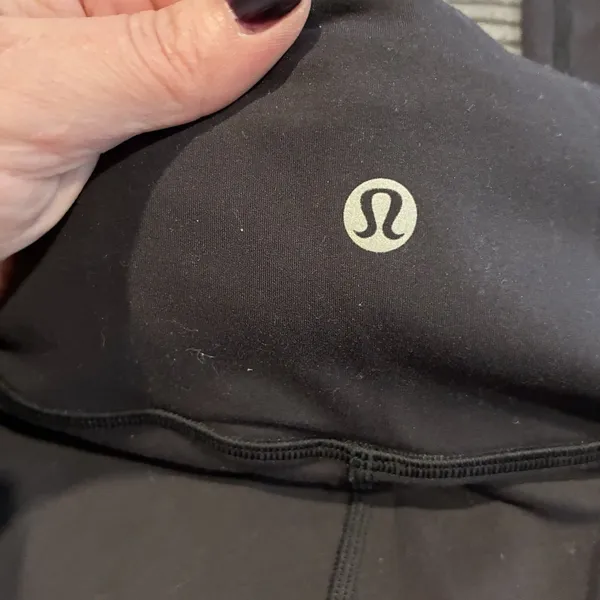 Lululemon Athletica Black Leggings Size 2 25 inch inseam Stretch Comfort Yoga - Image 9