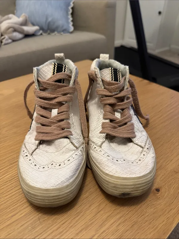 High Top Star Accent Sneakers in Cream and Taupe - Image 2