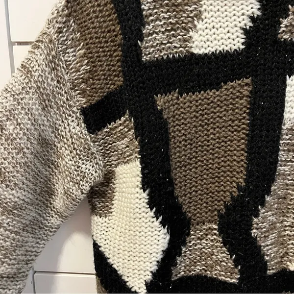 Street Scenes Vintage Patterned Knit Sweater - Image 5