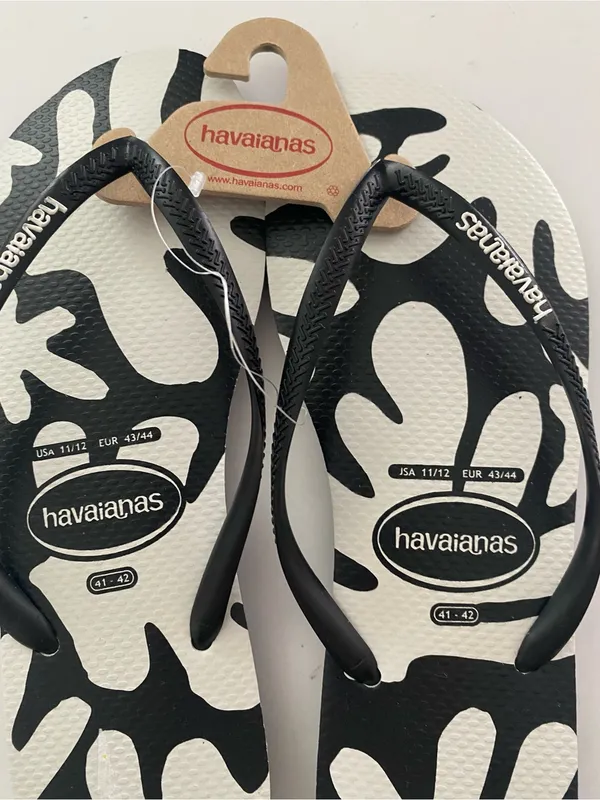 NWT Havaianas Women’s Slim Coral Slip on Black & White Flip Flops - Image 6