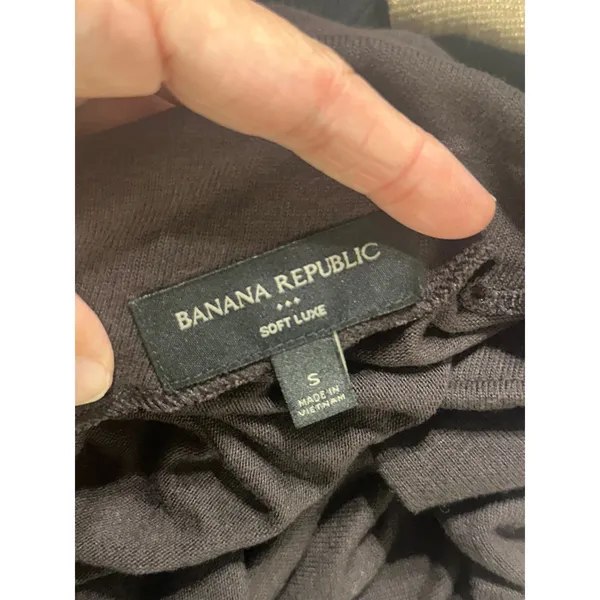 Banana Republic Soft‎ Luxe Off Shoulder Asymmetrical Tee Brown Long Sleeve Small - Image 7