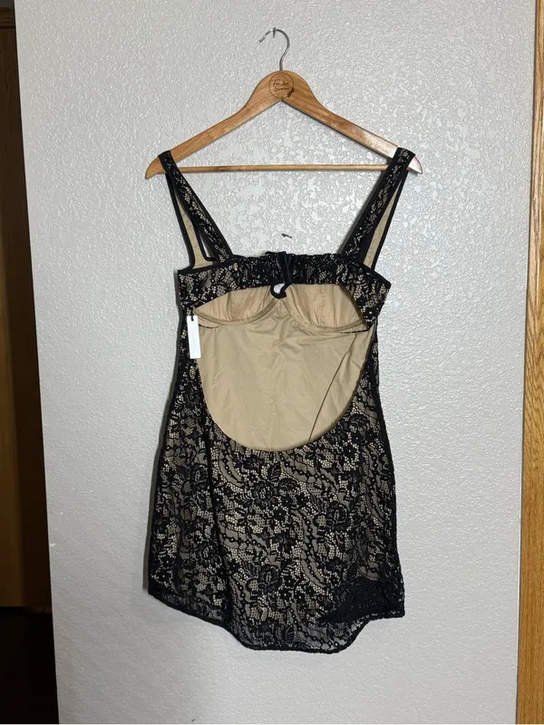 Rumored black lace sequin mini dress Size M - Image 3