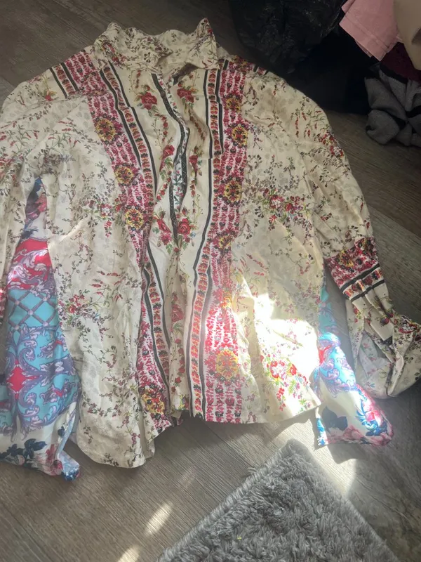 Anthropologie Cyrena Mixed Floral Print High Lo Button Down Linen Blend Top L - Image 6