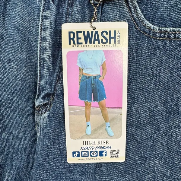 Rewash High Rise Pleated Bermuda Denim Cut-Off Shorts Size 28 Blue Medium Wash - Image 3
