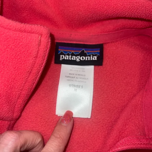 Patagonia Women's‎ Micro D® 1/4-Zip Pullover
Size M - Image 3