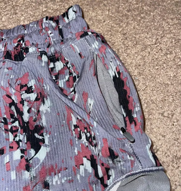 Lululemon Hotty Hot Short 2.5” - Image 3