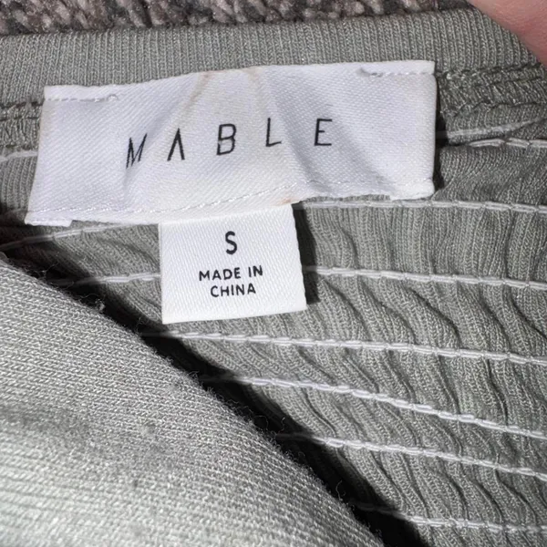 Boutique Mable light gray tie front crop top Small - Image 2