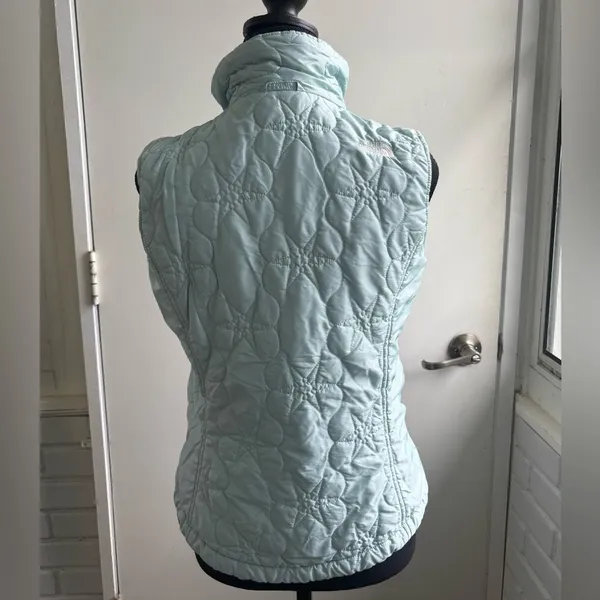 The North Face Quilted Puffer Vest small‎ athleisure layered transitional winter - Image 5