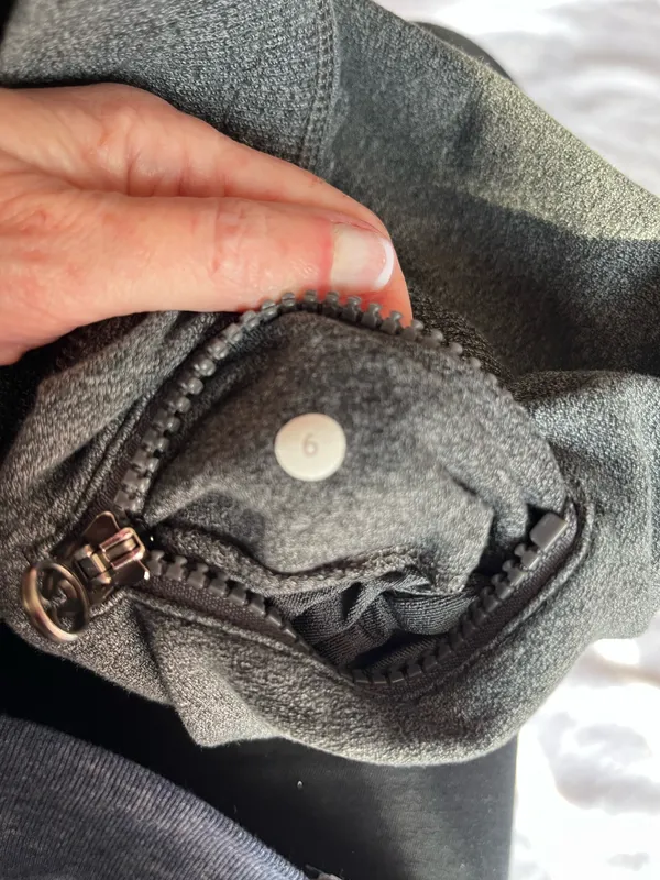 Lululemon Women’s Gray Joggers-Size 6 - Image 3