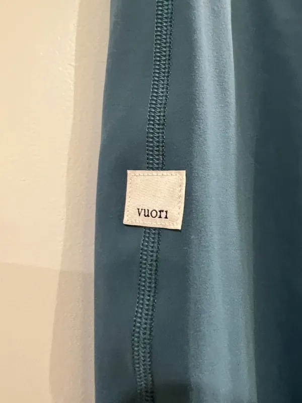 ✨ Vuori Performance Cropped Jogger Leggings – Teal Blue – Size L ✨ - Image 3