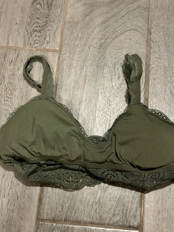Mudd Olive Lace Wireless Bralette - size medium - Image 3