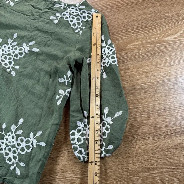 Kindred Petite Women's Olive Green Floral Embroidered Blouse PS - Image 8