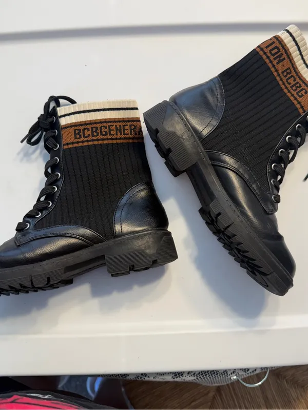 BCBG Black Knit-Shaft Combat Boots with Brown and Cream Trim Womens 6.5 - Image 4