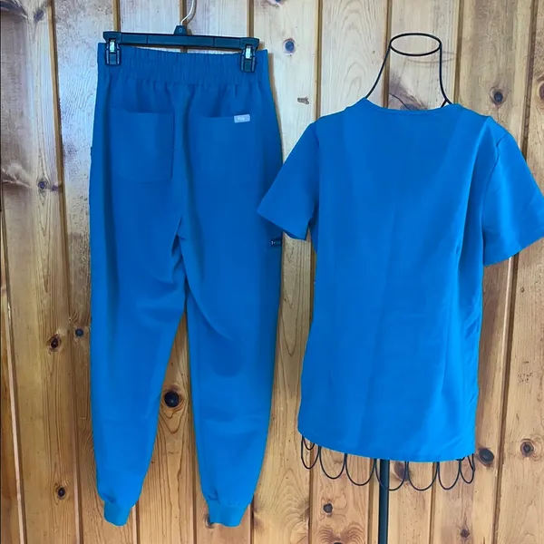 FIGS Blue Scrub Set with Zamora pants and caterinia scrub top XS/SM - Image 8