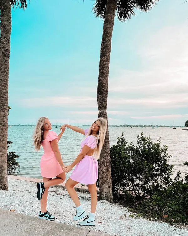 pink dress - Image 3