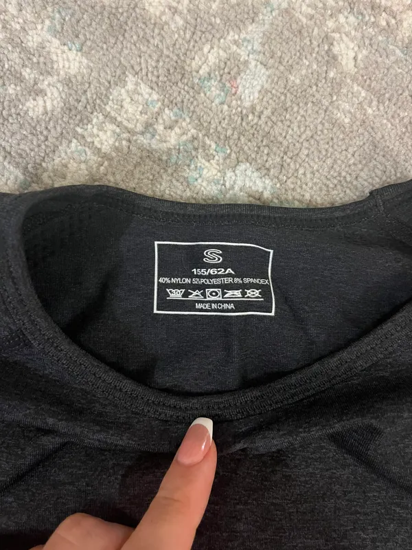 SheIn Cropped Gym Tee - Image 4