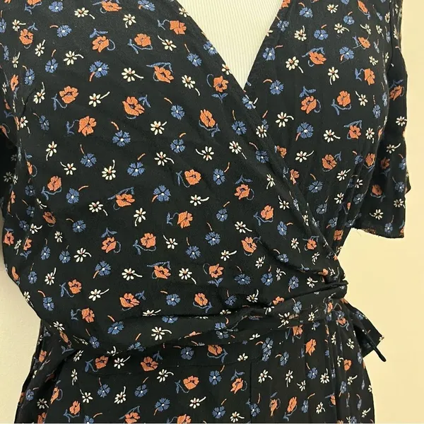 Madewell Wrap-Front Romper in Prairie Posies 4 - Image 5