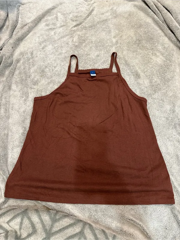 Old Navy Women's Brown Ribbed Spaghetti-Strap Cami - Image 4