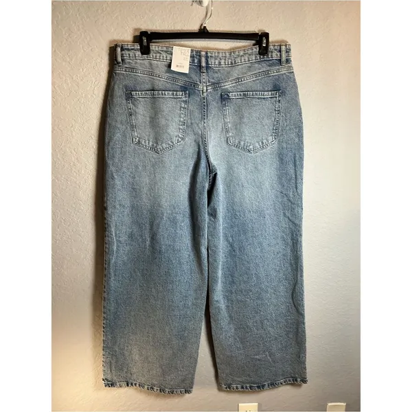 Time and Tru Women Medium Wash High-Rise Wide Leg Jeans NWT Size1 18. - Image 2