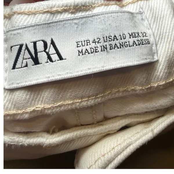 Zara Women Off White High Waisted Straight Leg Raw Hem Jeans Size 10 - Image 2