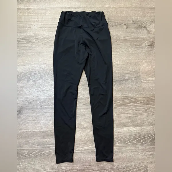 •MISSGUIDED• BUTT CINCH LEGGINGS - Image 2